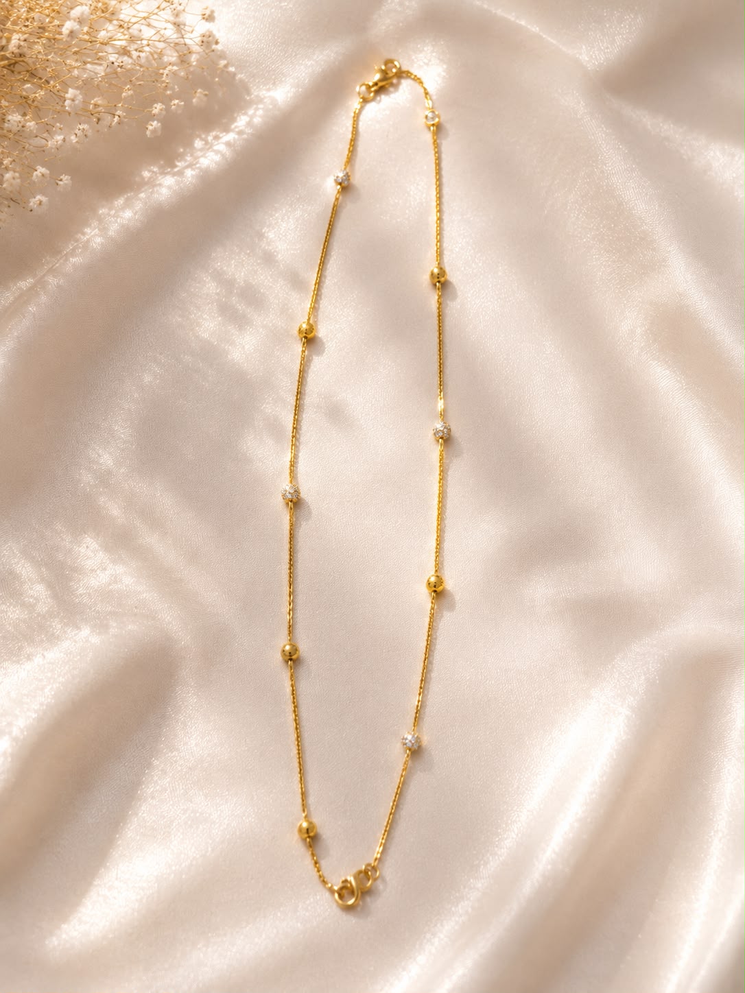 White gold ball